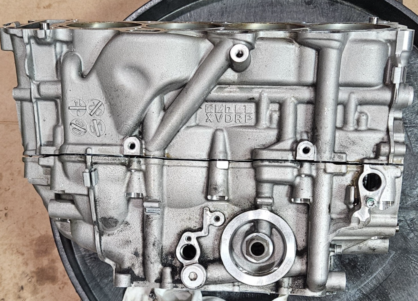15-19 2015 BMW S1000RR HP4 OEM Crankcase Engine Block Cases Bottom End