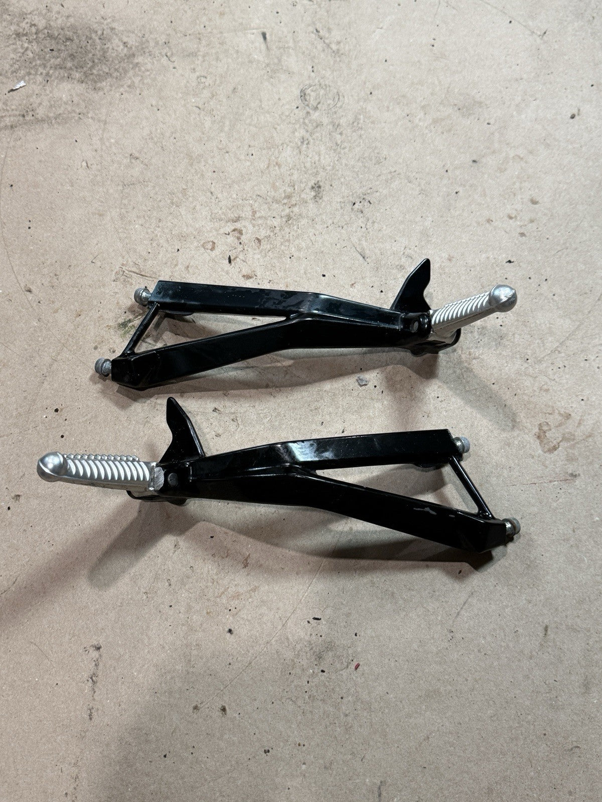 2008-2013 Ducati 848 EVO OEM Rear Passenger Foot Peg Brackets Footrest Hangers0