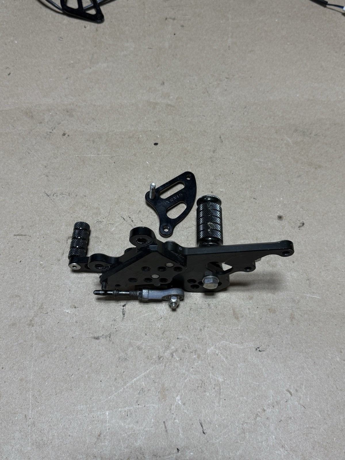 2015-2018 Aprilia RSV4 RR RF Adjustable Rearsets Rear Sets Foot Pegs L&R Black