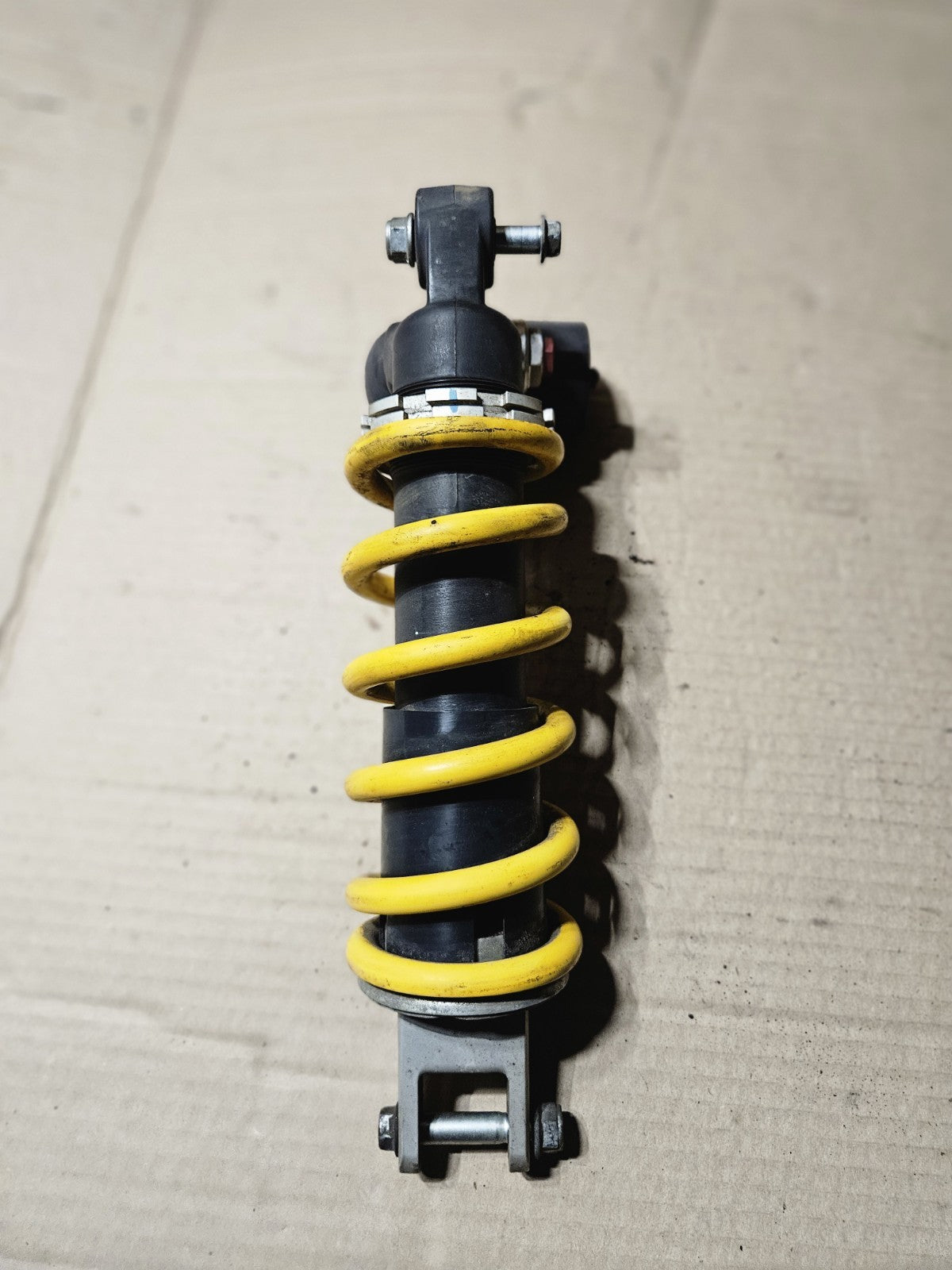 2006-2007 Suzuki GSXR600 GSX-R600 K6 K7 OEM Rear Shock Absorber Monoshock Spring9