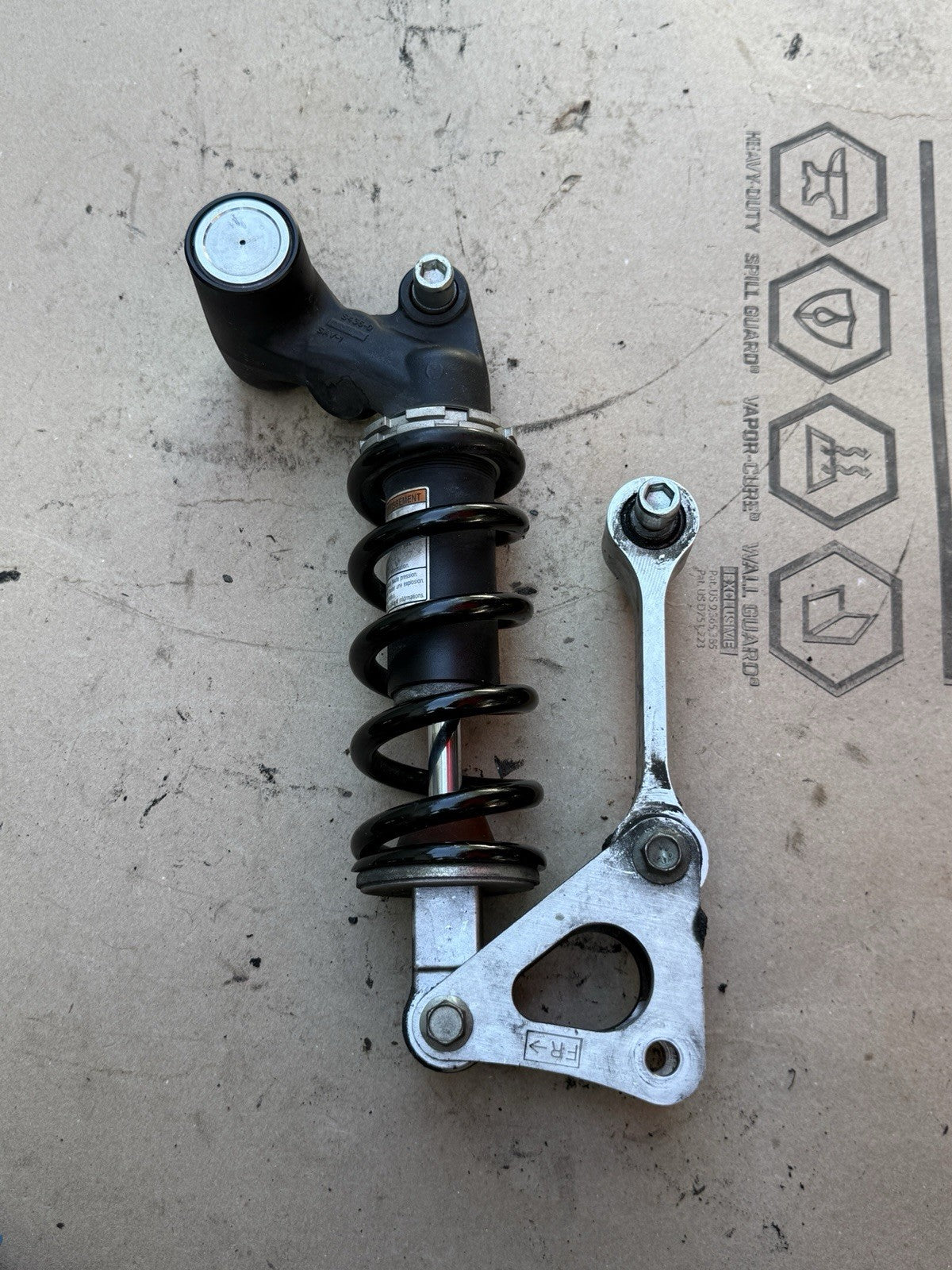 17-25 GSXR 1000 GENUINE OEM REAR BACK SHOCK SPRING COIL ABSORBER SUSPENSION