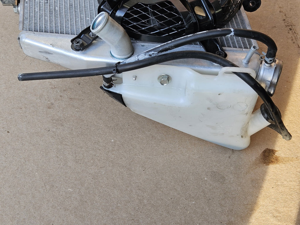 2012-2016 Suzuki GSXR1000 OEM Radiator Cooling Overflow Tank Fan System
