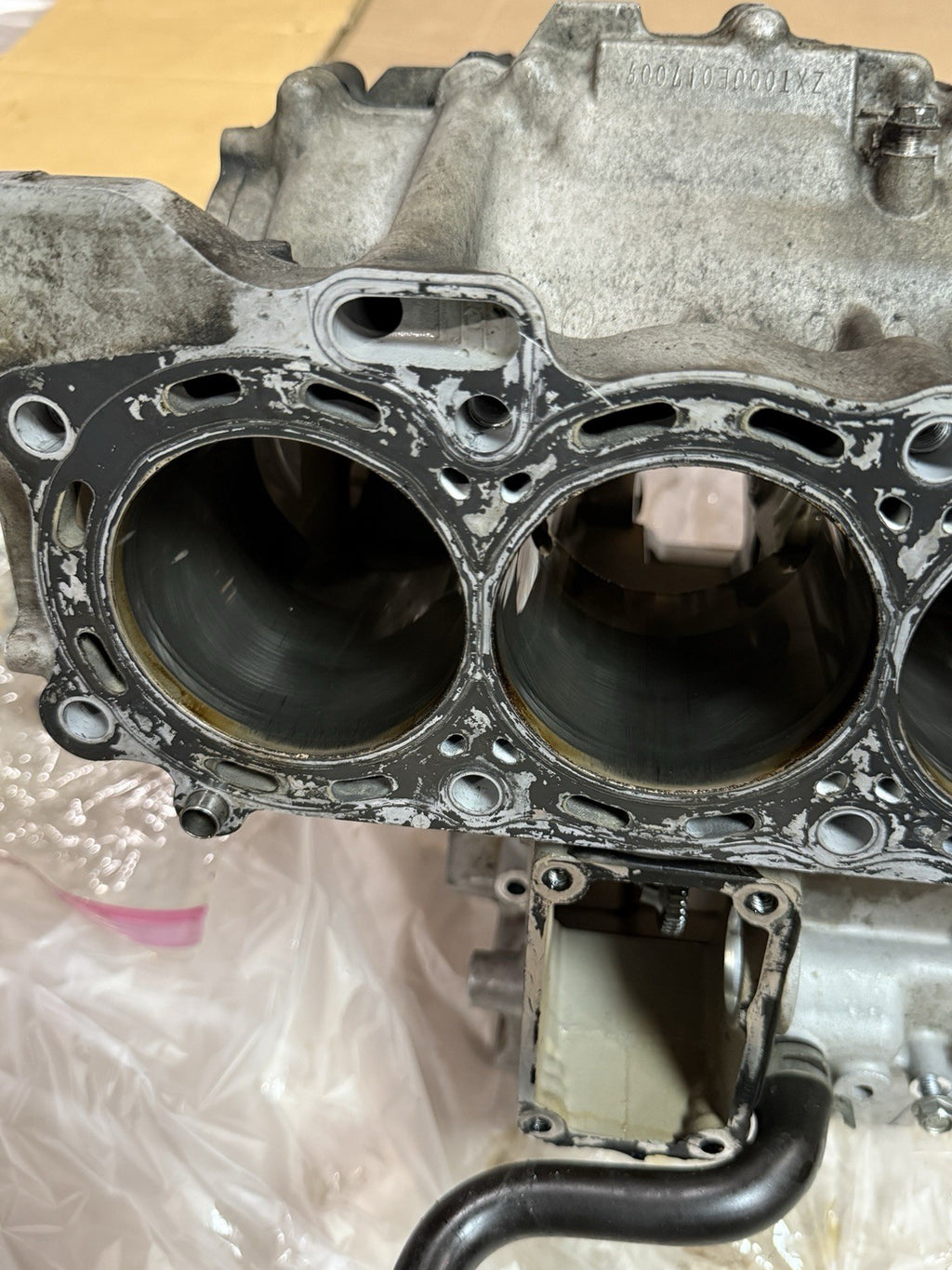 11-15 KAWASAKI NINJA ZX10R OEM ENGINE MOTOR CRANKCASE CRANK CASES BLOCK6