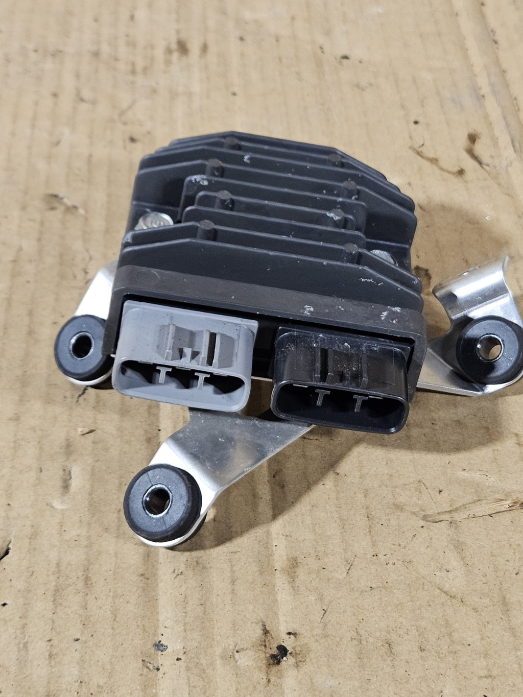 2013 Honda CBR600RR Voltage Regulator OEM 31600-HR0-F01 31600-MGZ-J01 2013-20207