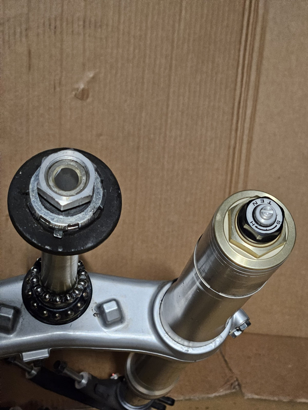 2005 2006 Honda CBR1000RR OEM Front Forks Set Left Right Triple Tree Shocks11