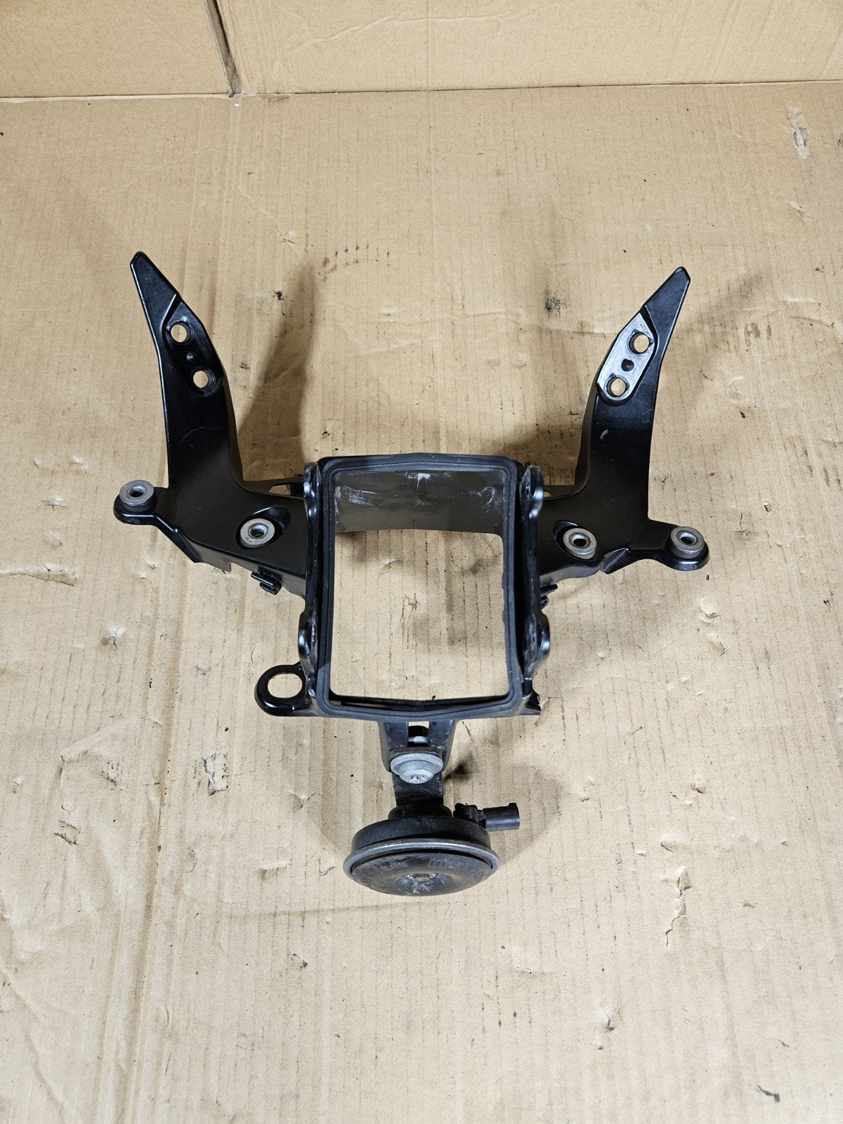 2012 BMW S1000RR OEM Front Fairing Stay Upper Bracket with Horn Used8
