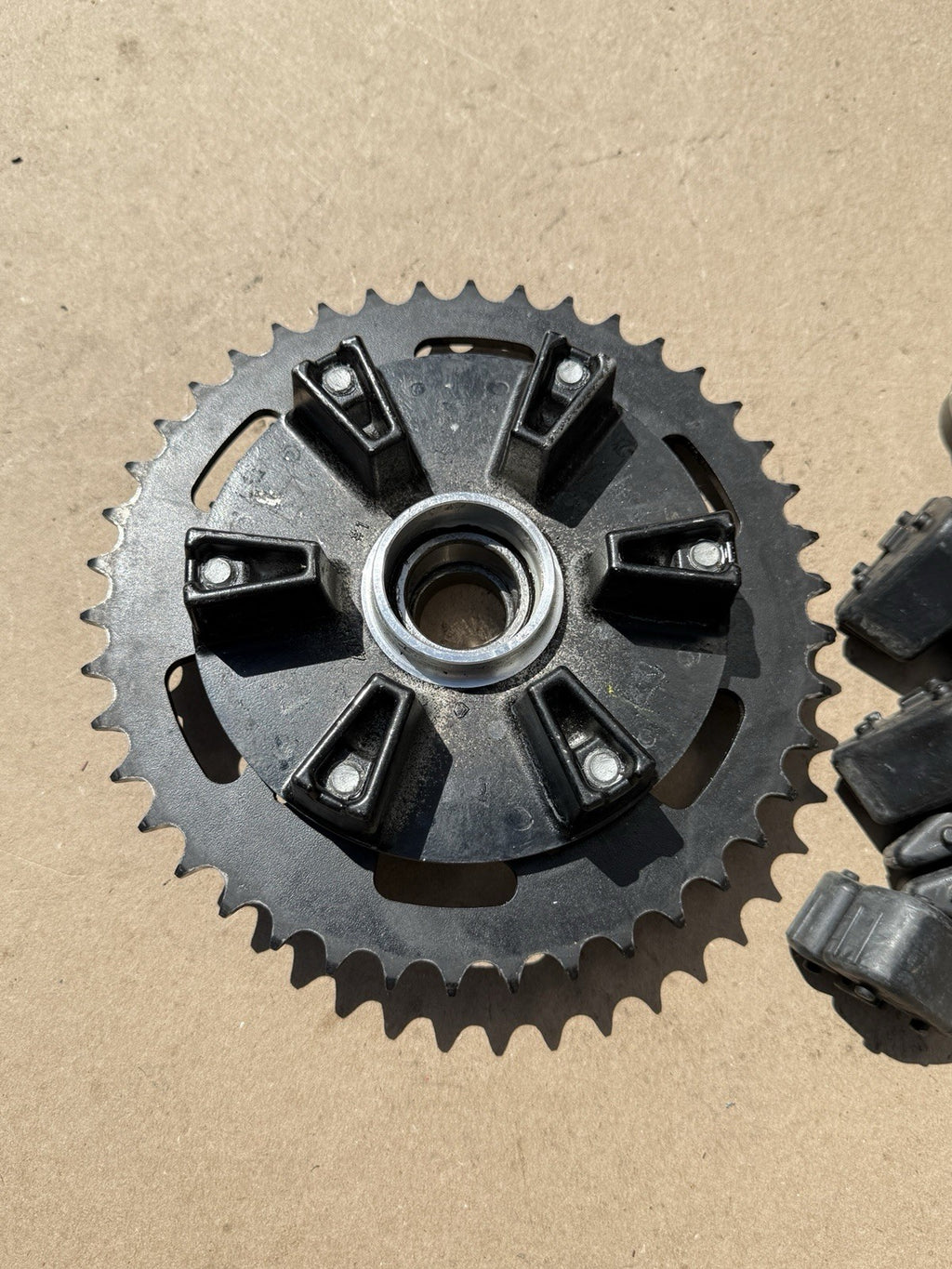 09-16 Suzuki GSX-R1000 Rear Sprocket Carrier W/ Vortex Sprocket OEM 64610-47H00