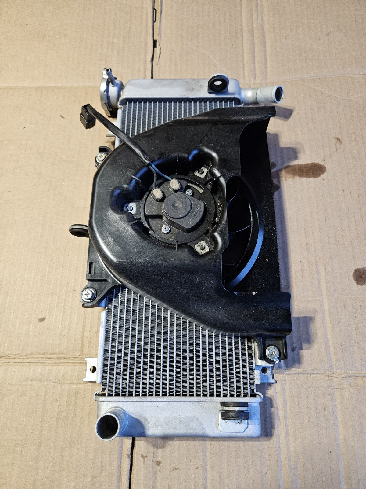 2017-2021 Kawasaki Ninja 650 EX650 OEM Radiator Cooling Fan Assembly 39061-07271