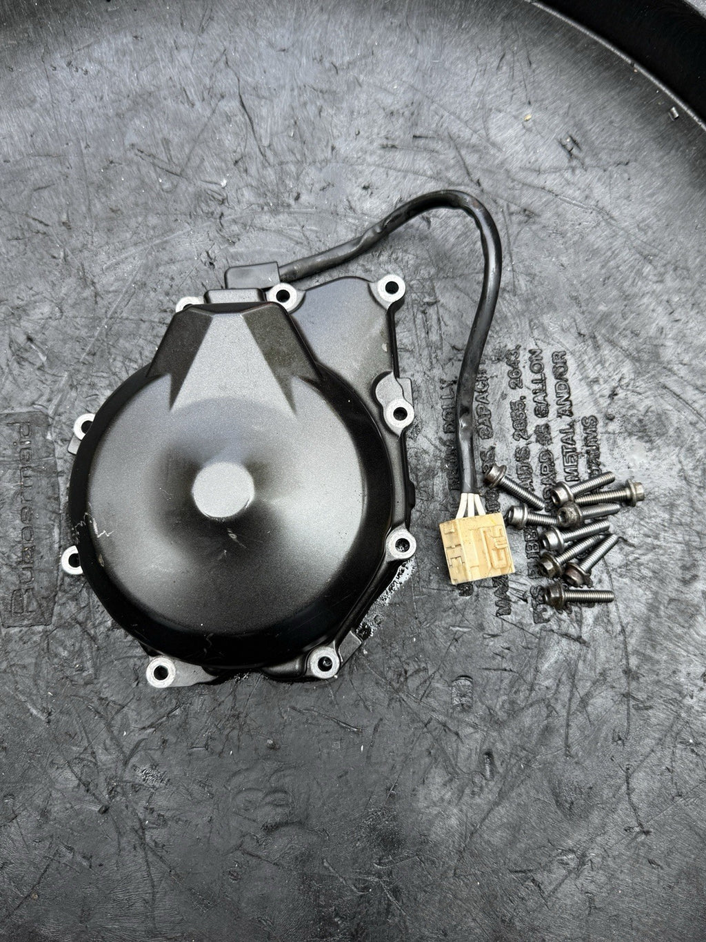 2009 08-16 YAMAHA YZF R6 STATOR MAGNETO ALTERNATOR GENERATOR COVER Complete1