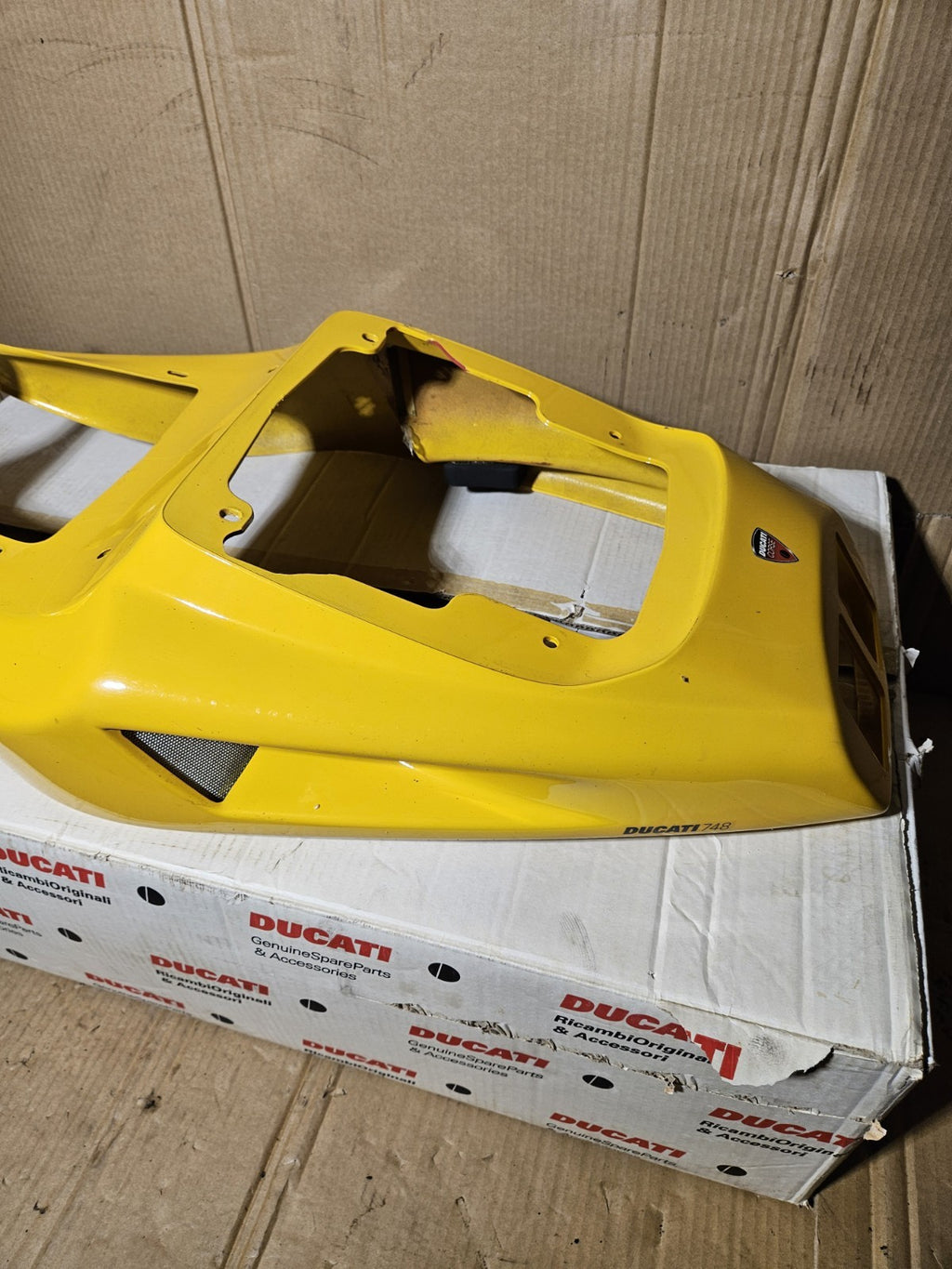 1999-2002 Ducati 748 Yellow Bi-Posto Rear Tail Fairing Seat Cowl Tailpiece OEM5