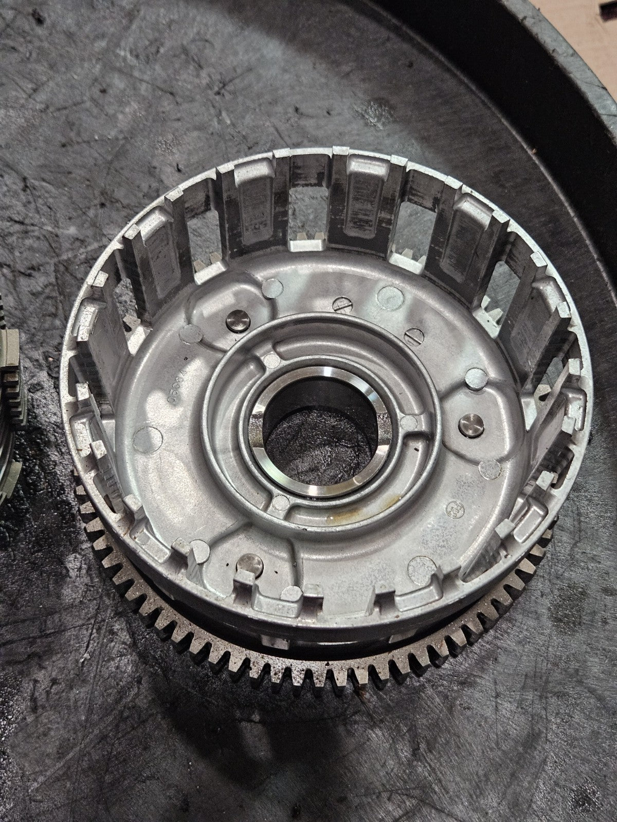2017-2025 Suzuki GSX-R1000 GSXR1000R L7 OEM Clutch Basket Hub Plates 21200-1788010