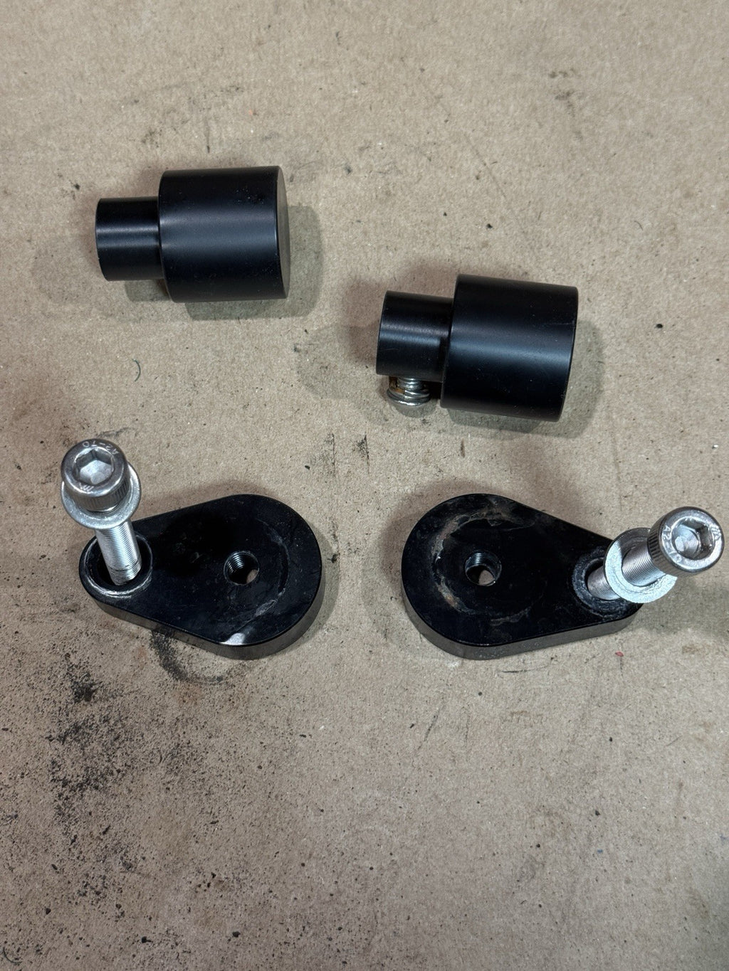 2008-2009 Yamaha YZF-R6 R6 Delrin Frame Sliders Crash Protectors Left Right Pair4