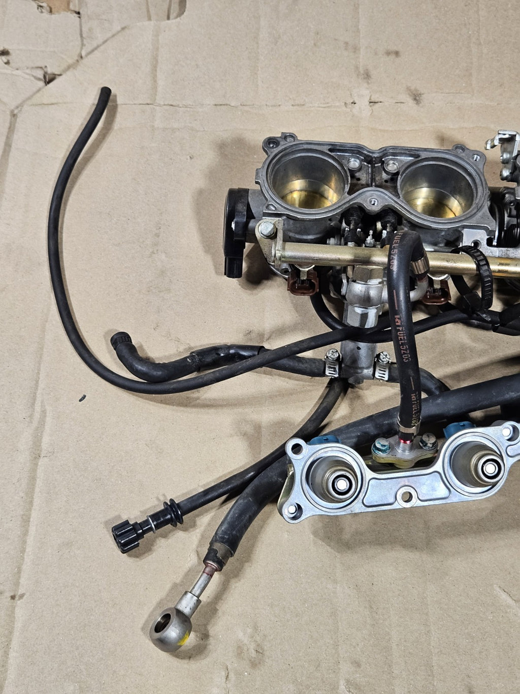 2006-2007 Honda CBR1000RR Fireblade OEM Throttle Bodies Injectors 16401-MEL-A2117