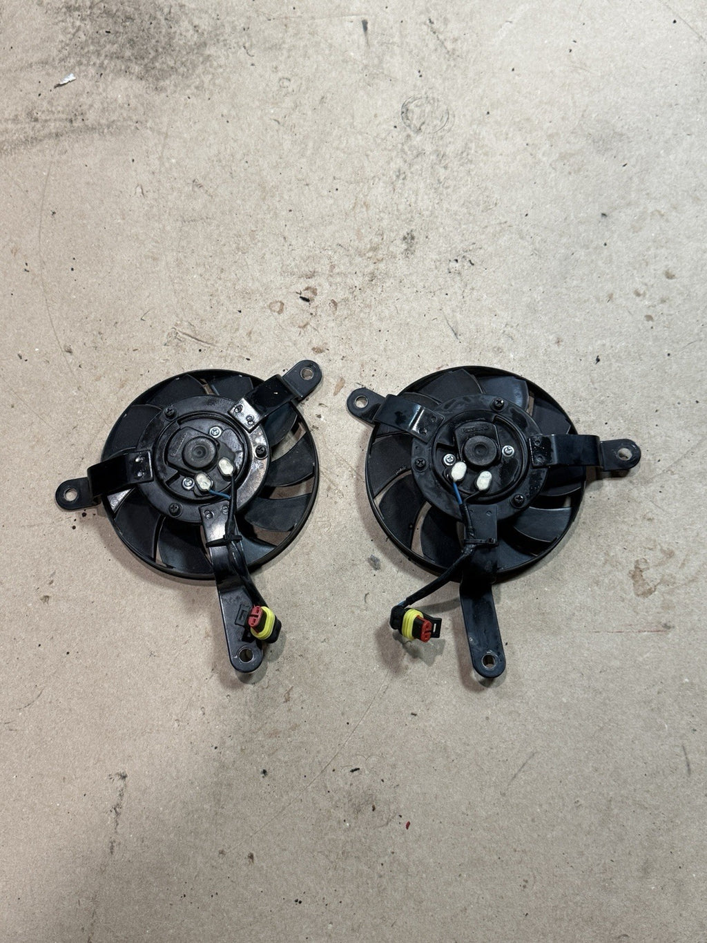 11-13 Ducati 848 EVO 848EVO OEM Radiator Cooling Fans Fan Motor Set 550.4.018.1A5