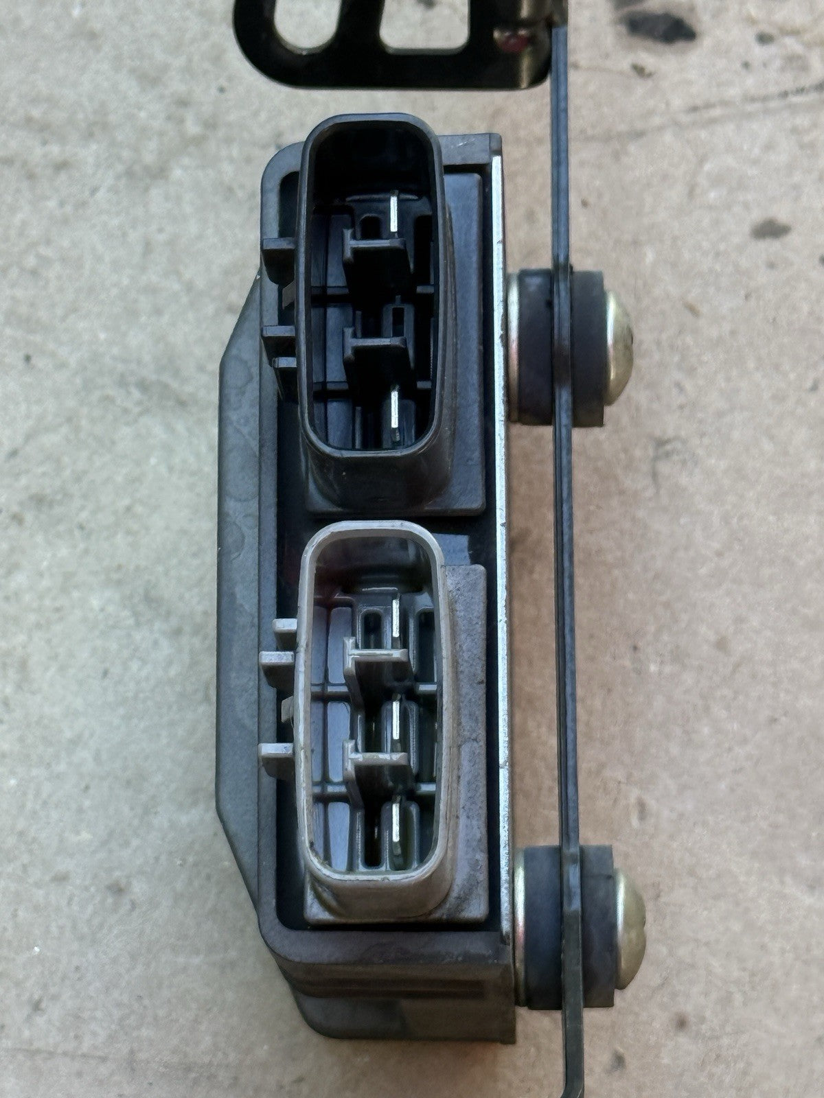 2017-2025 Suzuki GSXR1000 GSXR1000R OEM Rectifier Voltage Regulator Bracket