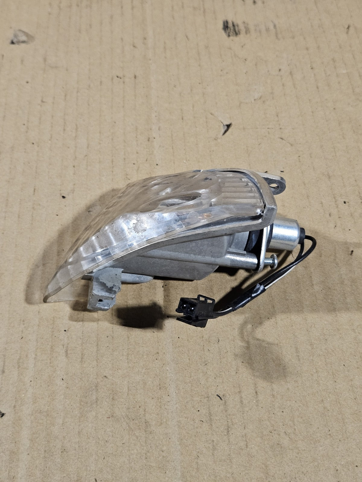 2006 2007 Suzuki GSXR600 Turn Signal Rear Left OEM 3560441G01 Genuine 1