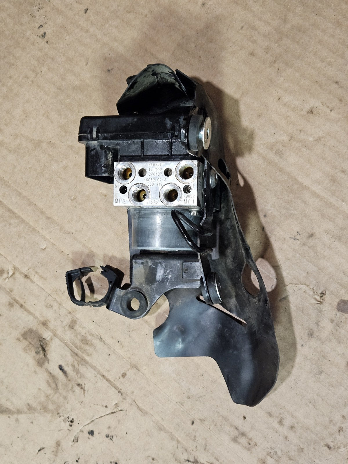13-18 2015 KAWASAKI NINJA ZX6R ZX636 OEM ABS PUMP UNIT MODULE
