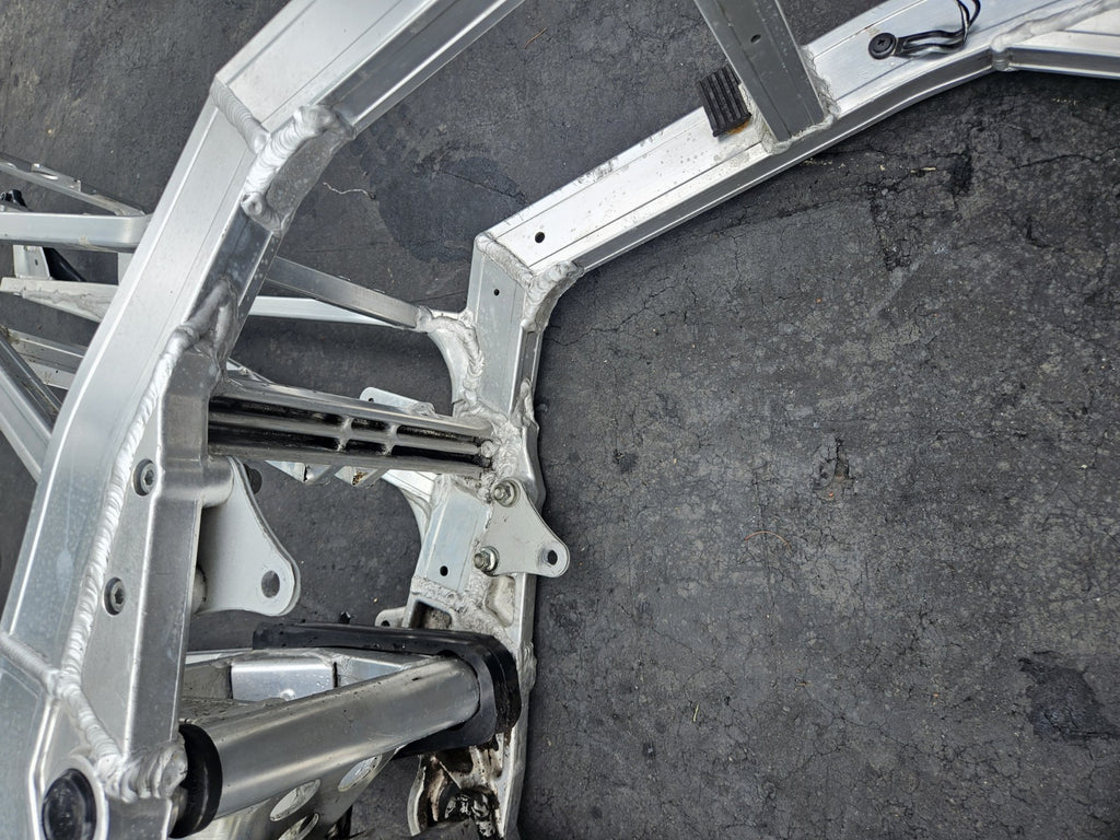 1987 Suzuki GSXR1100 OEM Main Frame Chassis Straight w/ Papers