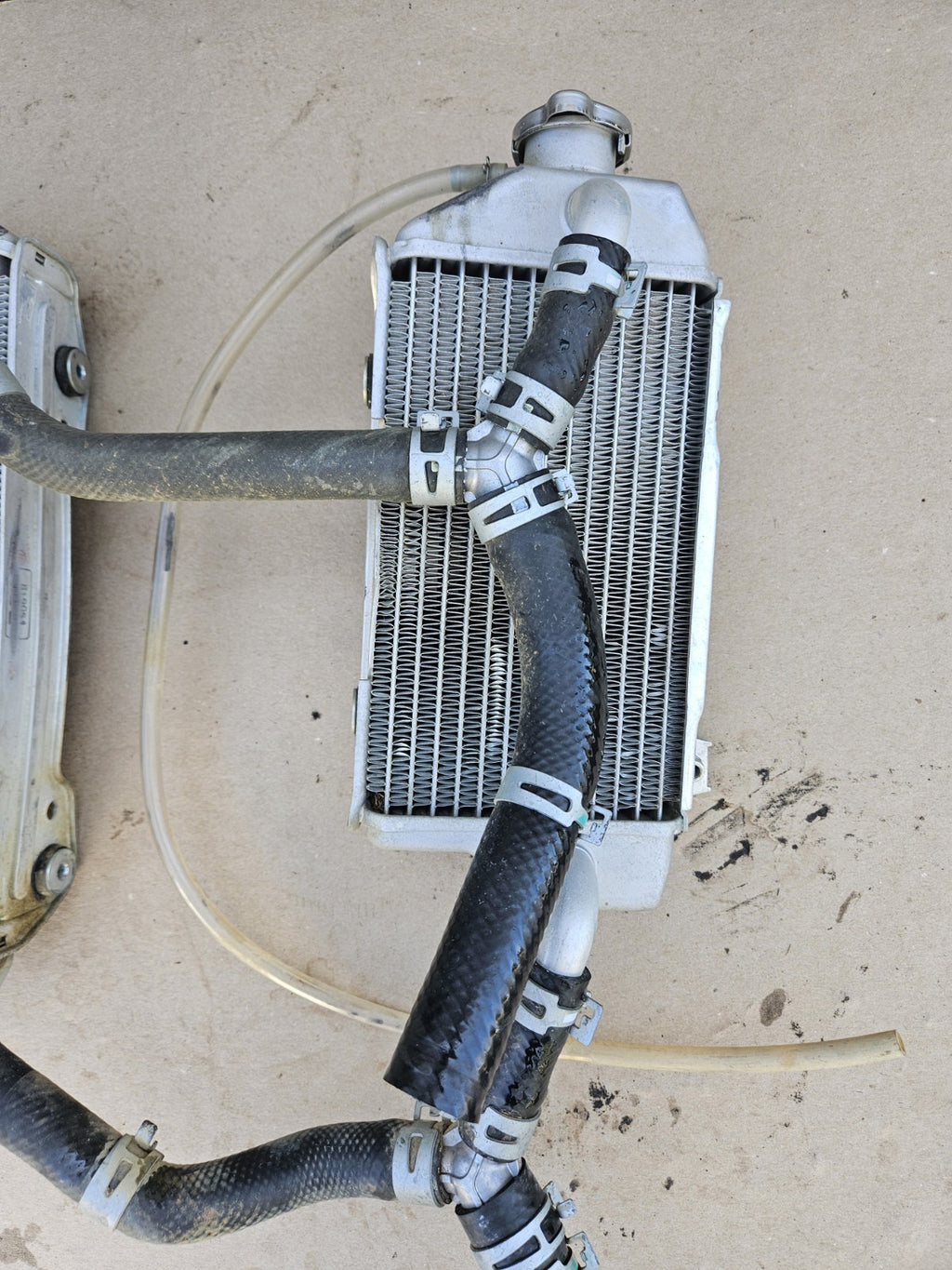 16-18 Kawasaki KX450F Radiator Set Left Right Complete Engine Cooling DMG