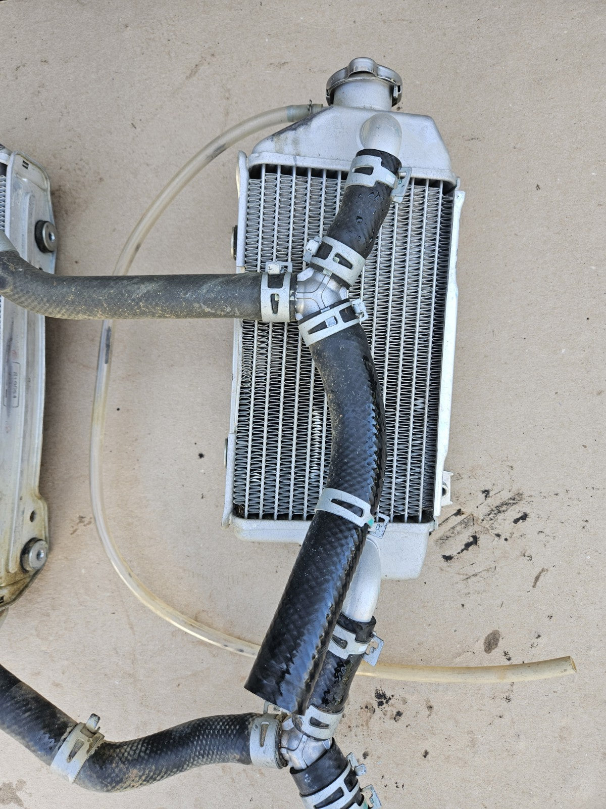 16-18 Kawasaki KX450F Radiator Set Left Right Complete Engine Cooling DMG
