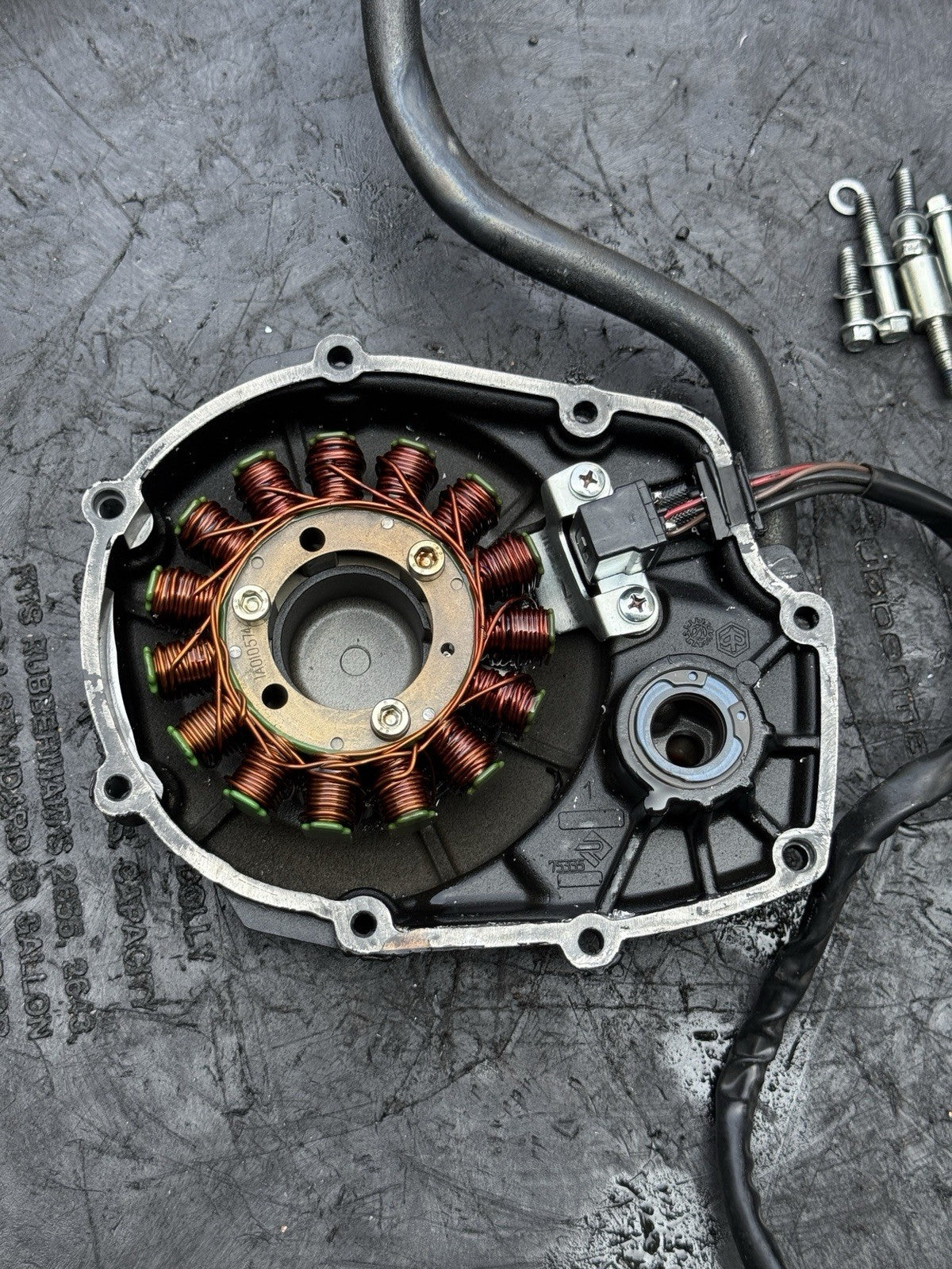 21-25 Aprilia RSV4 1100 OEM Stator Magneto Generator Coil Engine Side Cover4