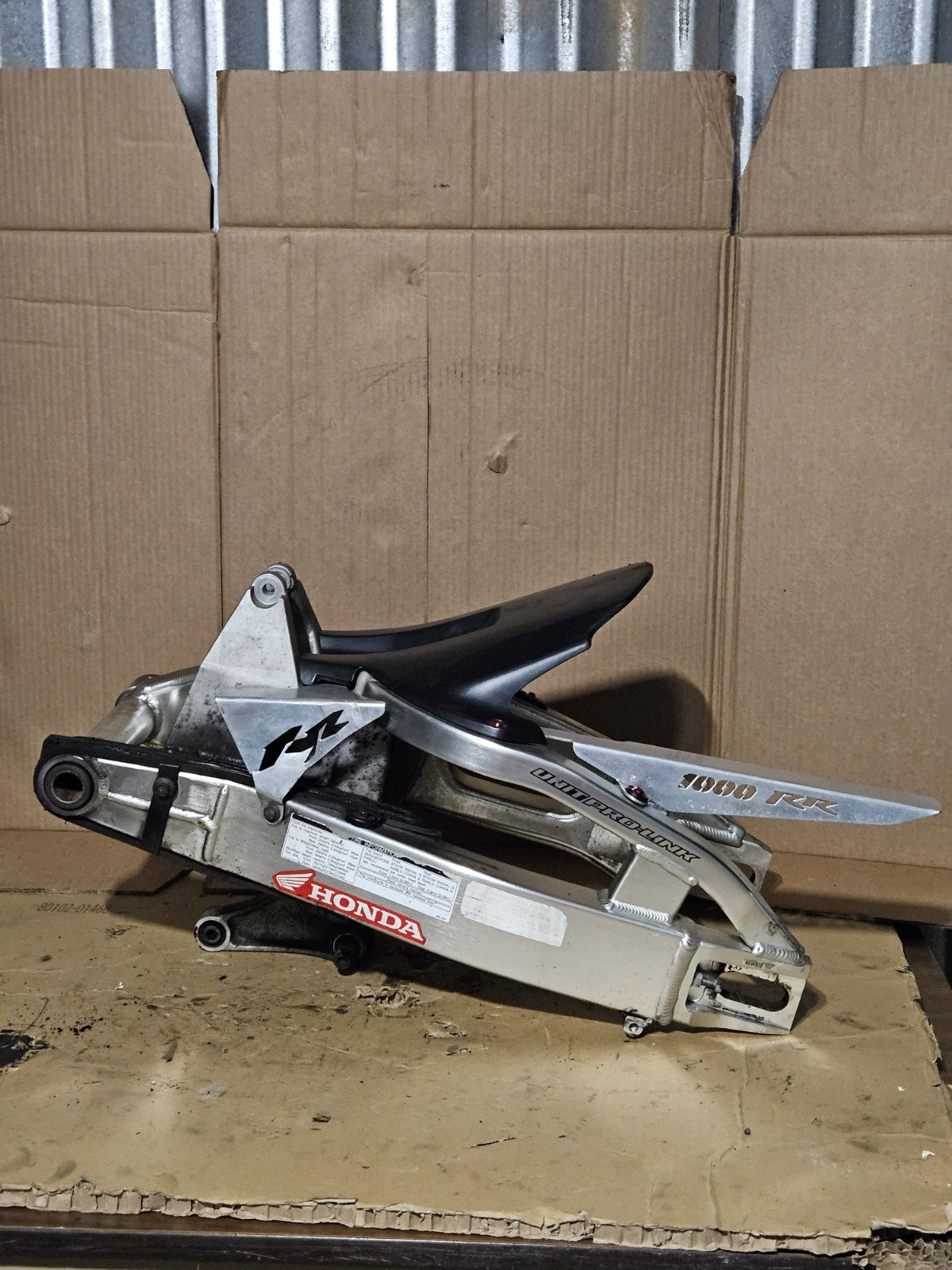 2006 2007 HONDA CBR1000RR REAR SWINGARM OEM Silver CBR 1000RR4