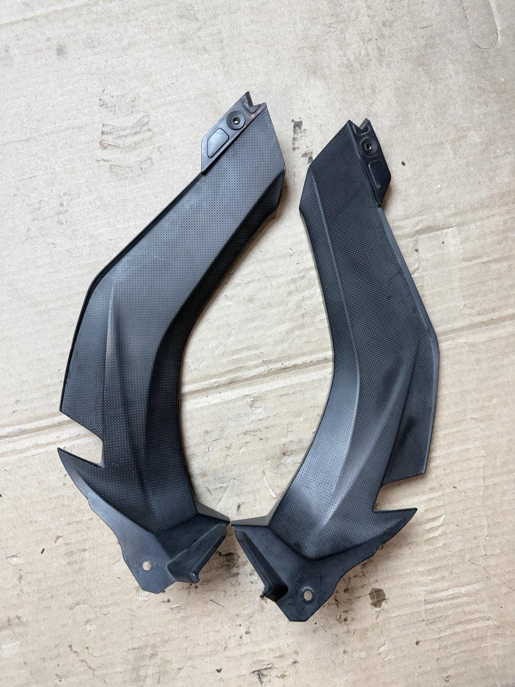 2011-2015 Kawasaki Ninja ZX10R OEM Speedometer Gauge Cluster Trim Panel
