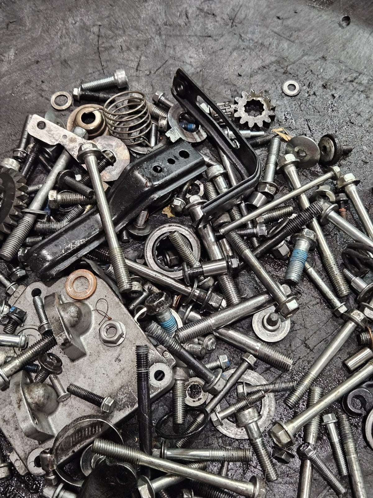 17-24 SUZUKI GSXR1000R GSXR1000 OEM MISCELLANEOUS ENGINE MOUNTING BOLTS HARDWARE11