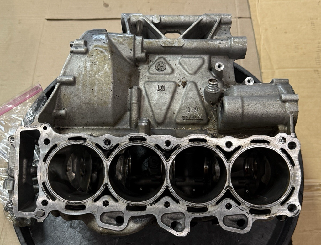 2009-2018 BMW S1000RR K46 OEM Engine Crankcase Block Motor Housing 110085615340