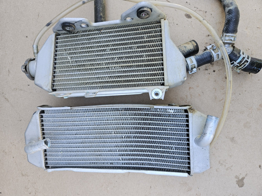 16-18 Kawasaki KX450F Radiator Set Left Right Complete Engine Cooling DMG