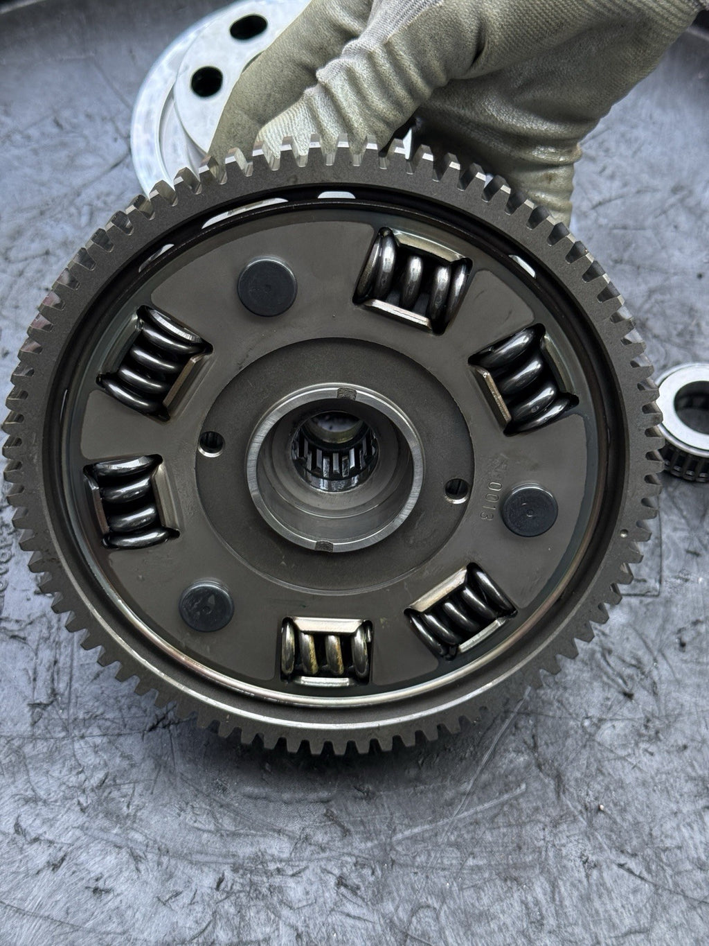 11-15 Kawasaki ZX10R ZX1000 Ninja OEM Clutch Basket Housing Hub Plate 13095-055811