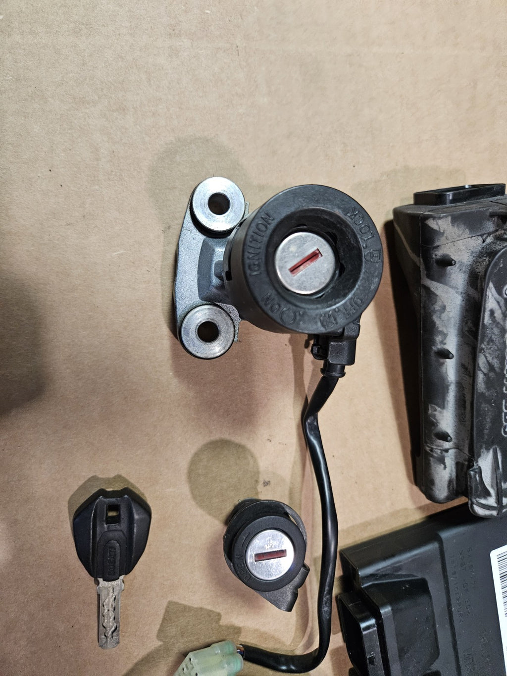 15-17 Ducati Panigale 1299 Speedometer Gauges ECU Ignition Switch Key Set OEM