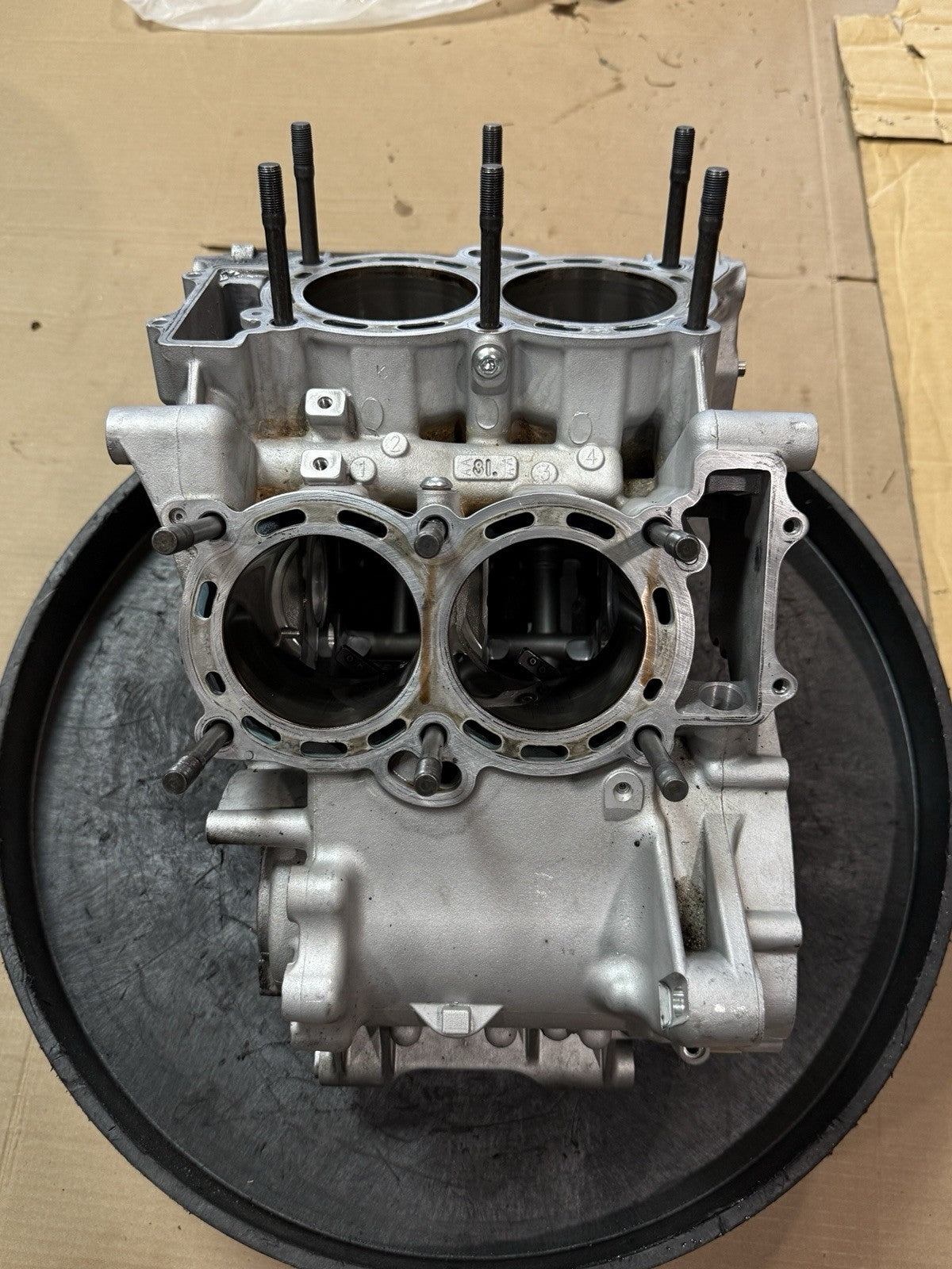 11-15 KAWASAKI NINJA ZX10R OEM ENGINE MOTOR CRANKCASE CRANK CASES BLOCK12
