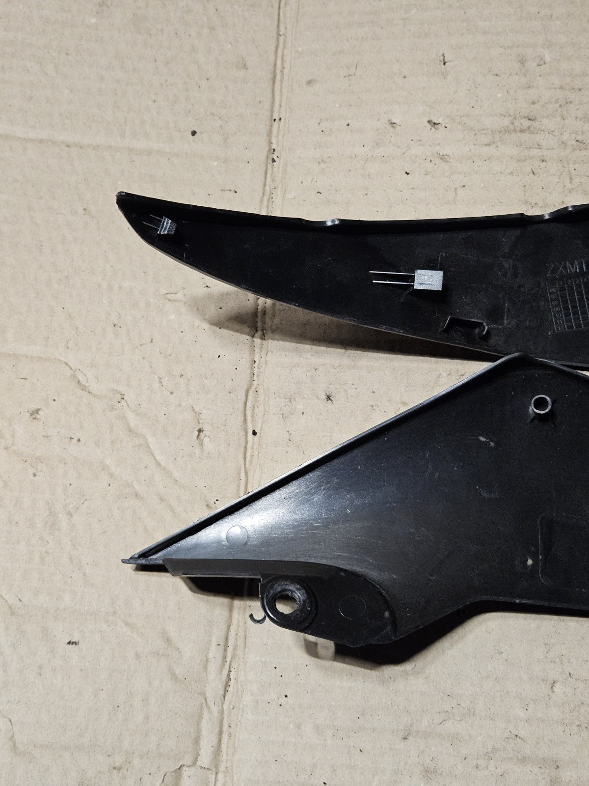 2008-2016 Yamaha YZF-R6 R6 OEM Fuel Tank Side Covers Panels Pair 13S-24106-00-006