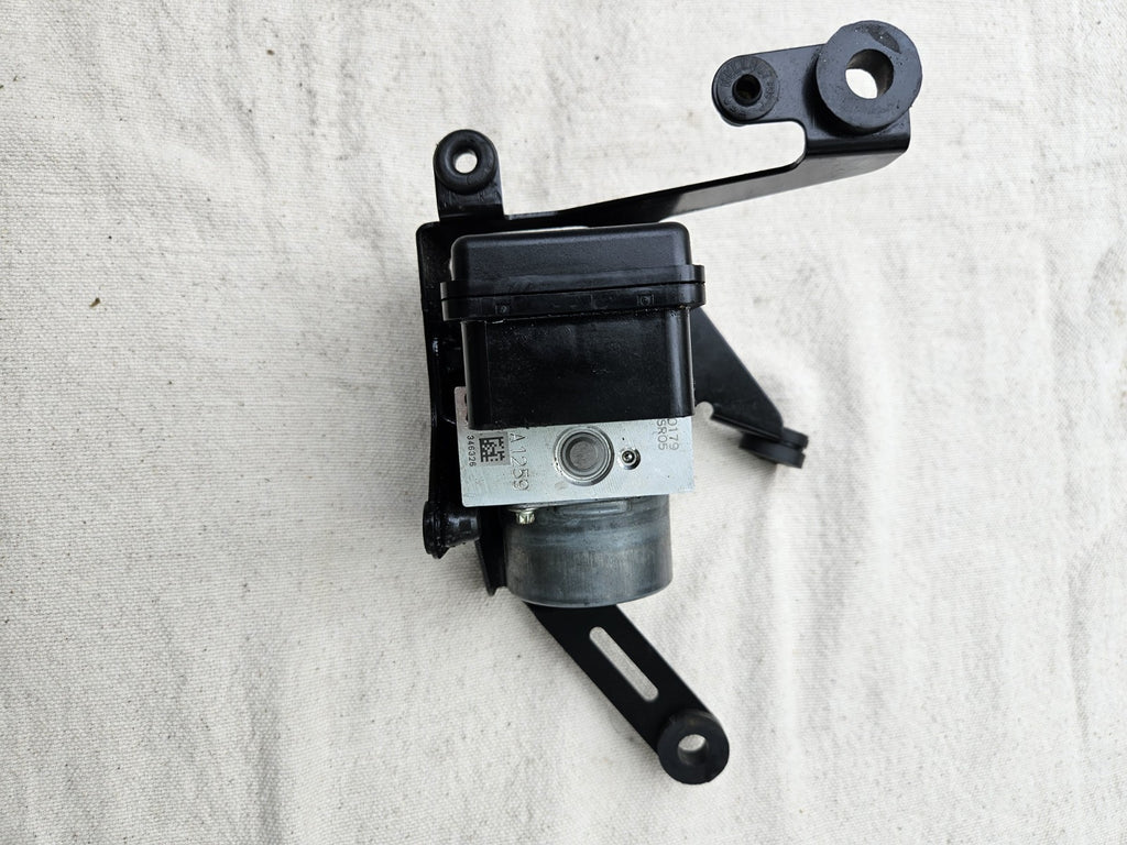 2016-2019 Kawasaki Ninja ZX10R ZX-10R ZX10RR OEM ABS Pump Module Unit 16082-07575