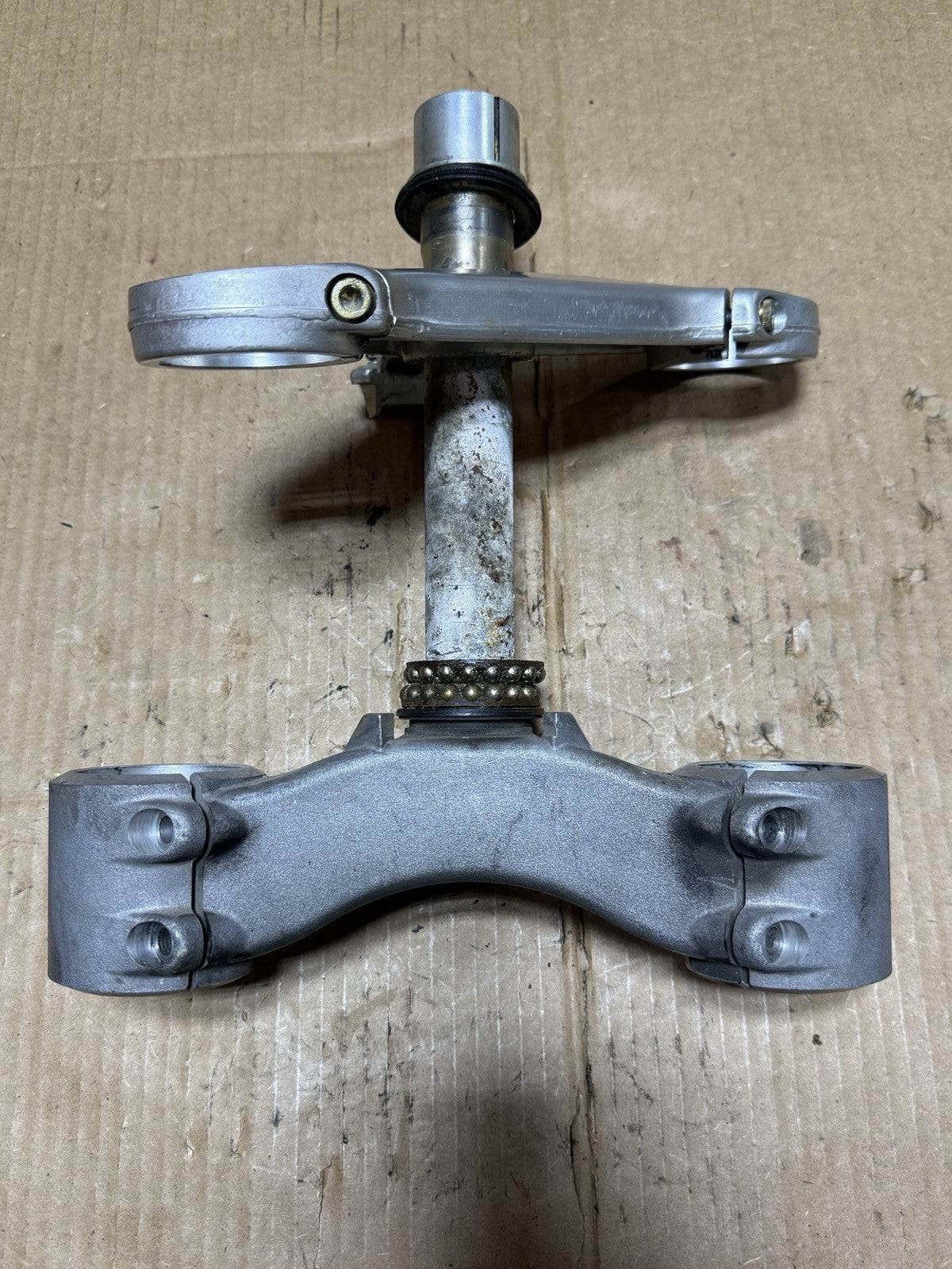 2001 Ducati 748 748S 916 996 998 OEM Triple Tree Top Bottom Yoke Clamp w/ Bolts