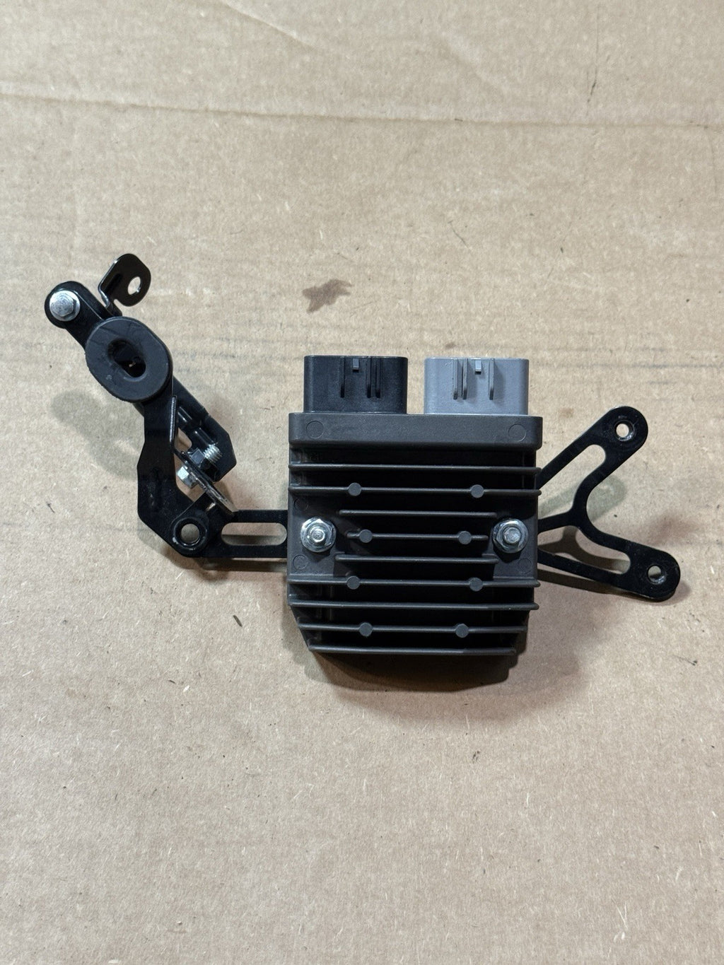 19-23 Kawasaki Ninja ZX6R 636 OEM Voltage Regulator Rectifier Bracket 21066-07563