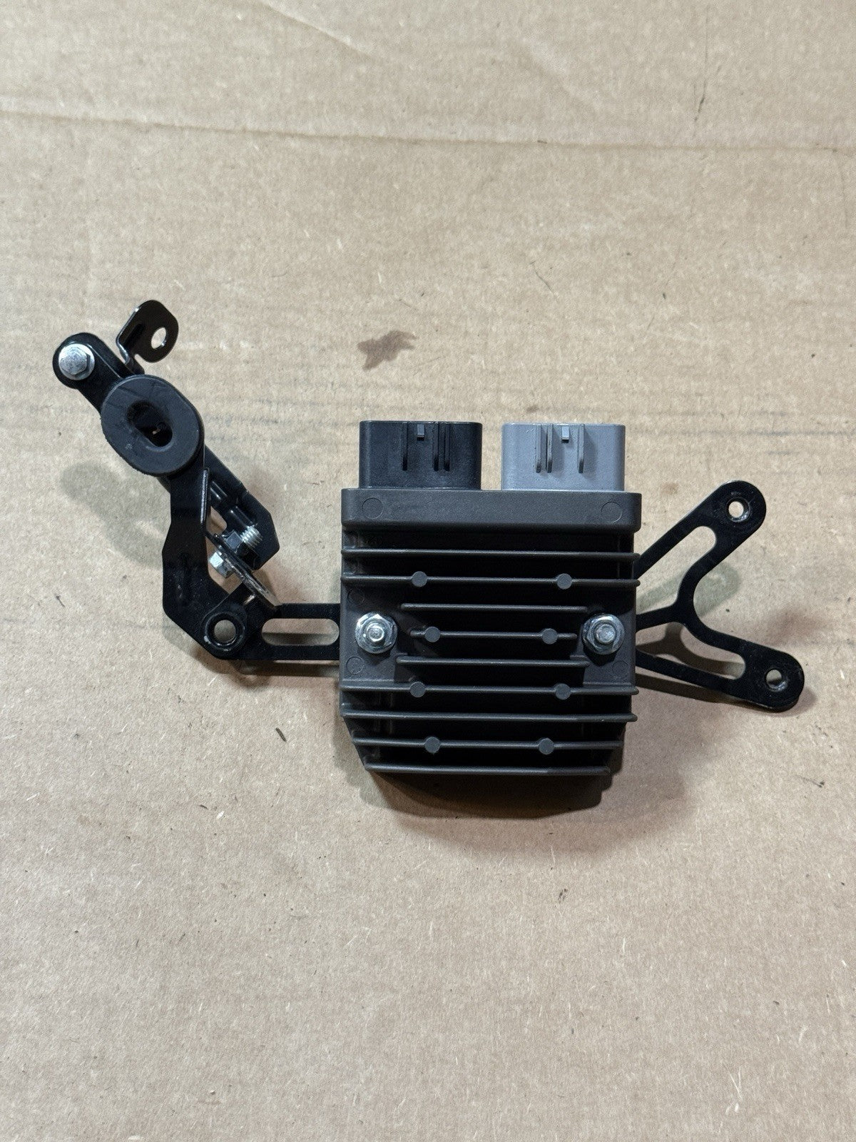 19-23 Kawasaki Ninja ZX6R 636 OEM Voltage Regulator Rectifier Bracket 21066-07563