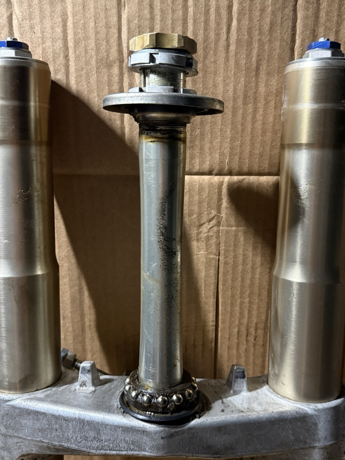 06-07 Suzuki GSXR600 GSX-R600 K6 K7 OEM Front Fork Lower Triple Tree 51103-01H004