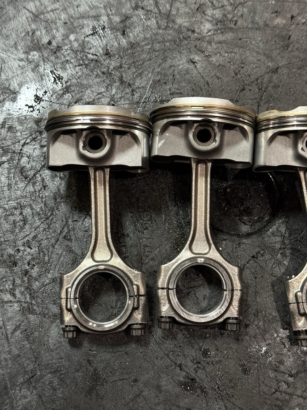 2015 2016 APRILIA RSV4 ENGINE PISTONS MOTOR CONNECTING RODS Piston rings6
