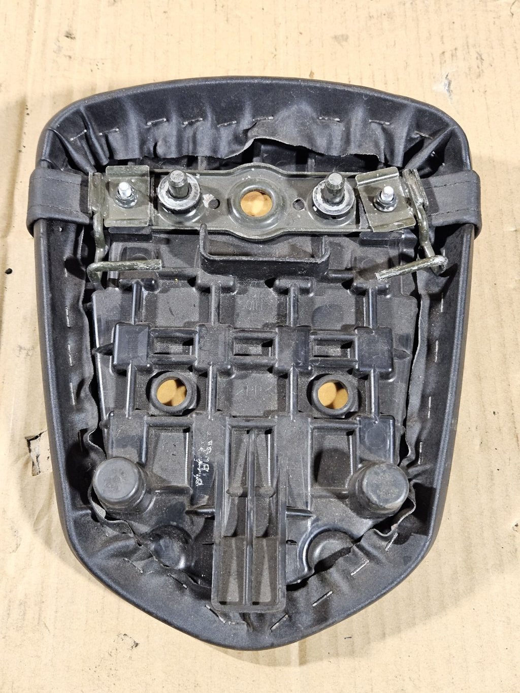 2006 2007 Suzuki GSXR600 Passenger Seat OEM Genuine Pillion Rear Motorcycle9