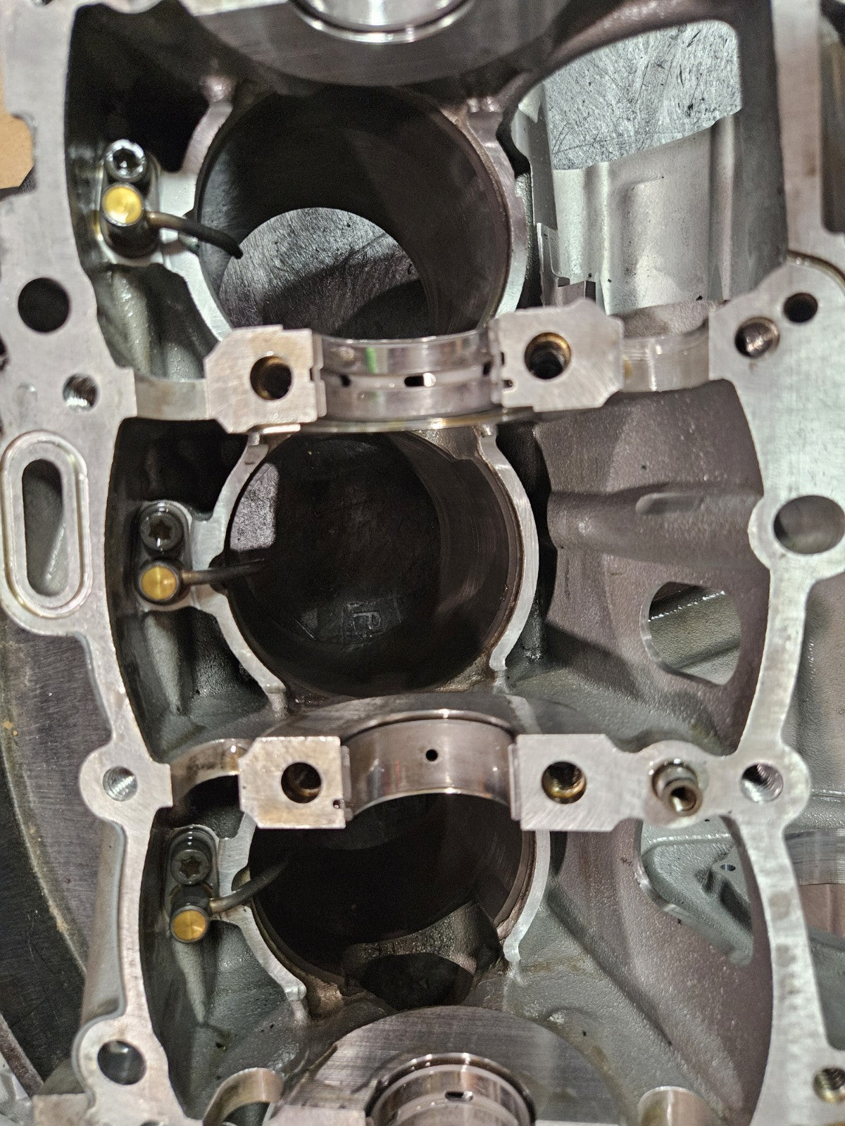 15-19 2015 BMW S1000RR HP4 OEM Crankcase Engine Block Cases Bottom End