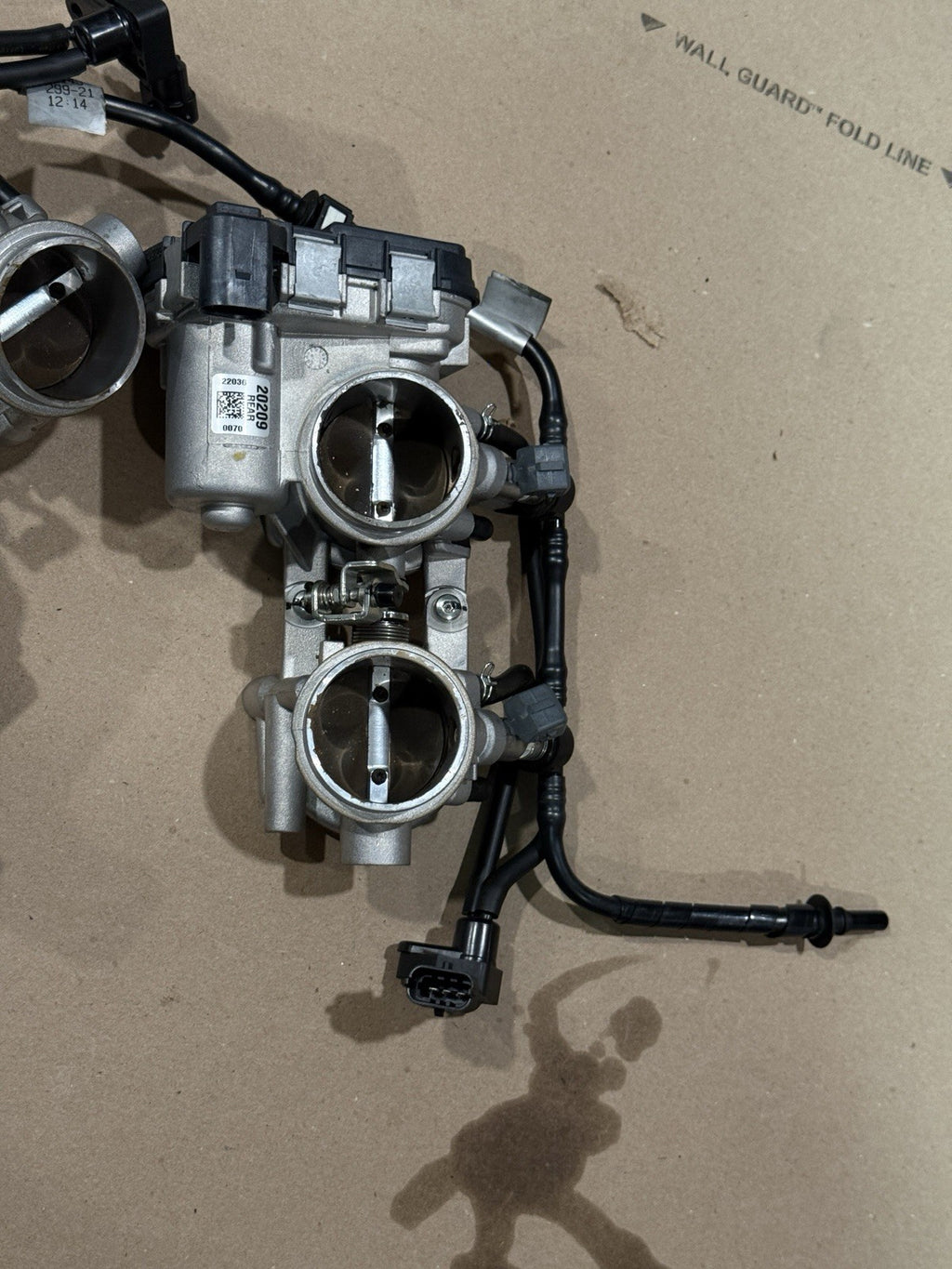 Aprilia RSV4 1100 Factory 21+ Front Rear Throttle Bodies Body Fuel Injectors