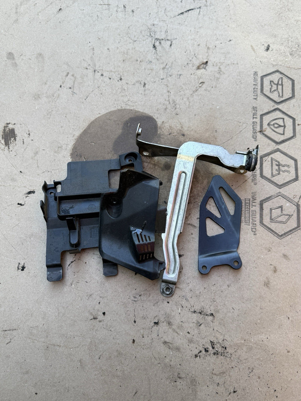 2017-2025 Suzuki GSXR1000 GSXR1000R OEM Engine Motor Mount Brackets Set L72