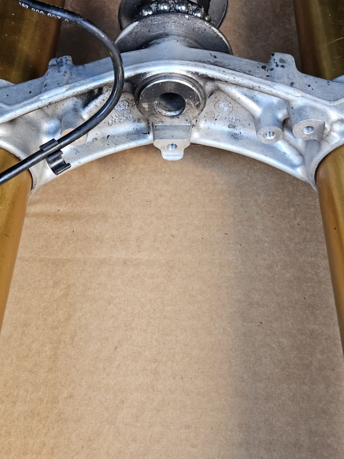 2014 10-14 BMW S1000RR OEM Front Fork Suspension Lower Triple Tree Assembly