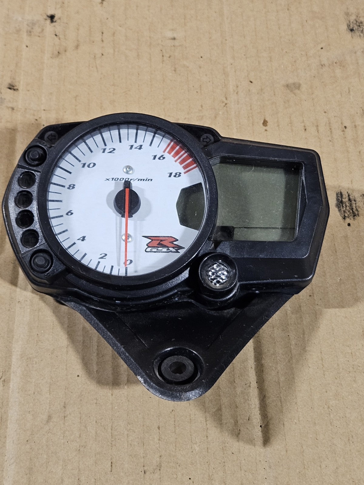 2006 Suzuki GSXR600 Instrument Cluster OEM 3412001H20 Genuine Gauges Speedo Tach0