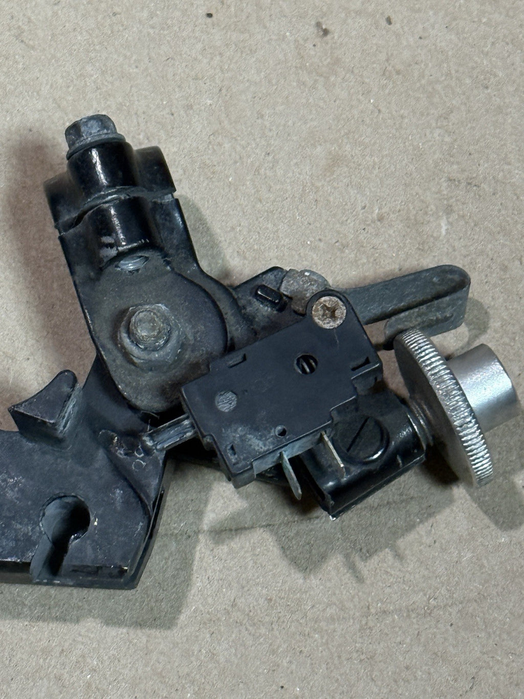 2008-2016 Yamaha YZF-R6 R6 OEM Clutch Perch Mount Lever 2C0-82910-01-00 Assembly4