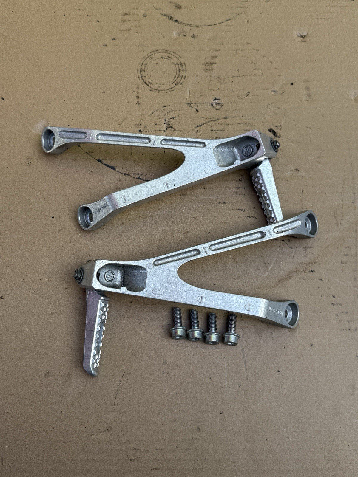 2008-2009 Honda CBR1000RR OEM Rear Passenger Foot Peg Brackets Set 50750-MFL-0004