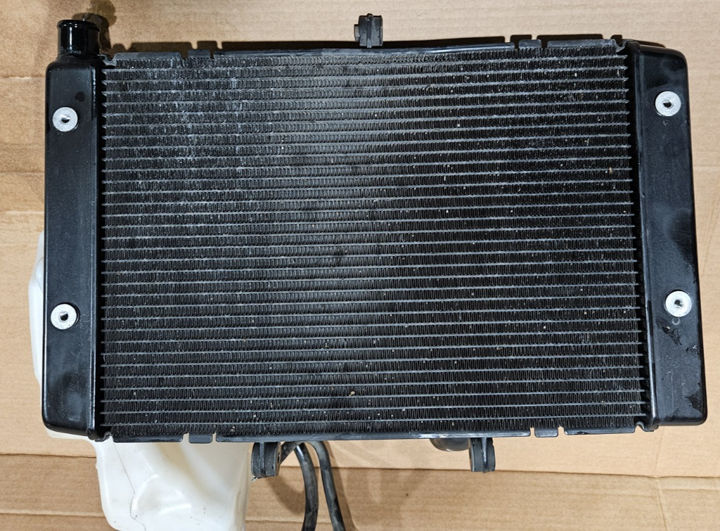 08-16 Honda CB1000R OEM Radiator Cooling Assembly Fan Engine Motor Cooler Unit