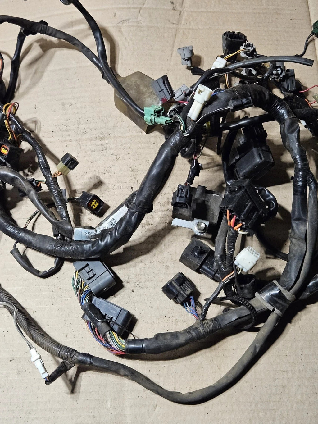 2006-2007 Suzuki GSXR600 GSXR750 K6 K7 OEM Wiring Harness Loom PC3 36610-01H309